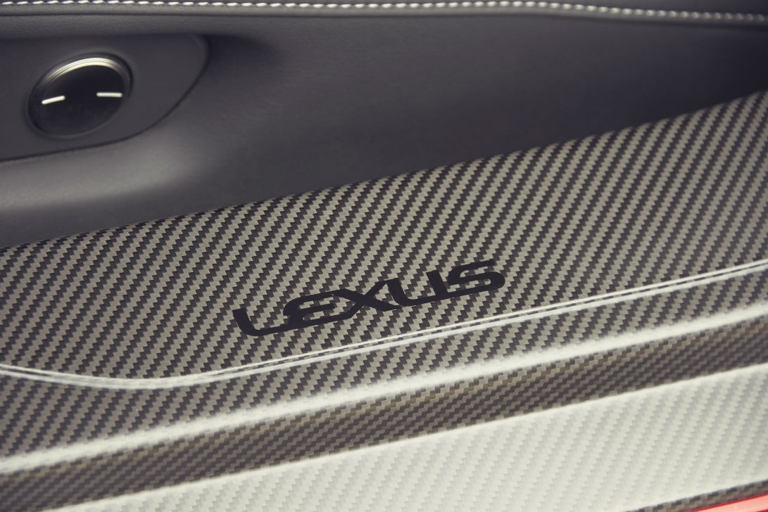 Lexus LC 15